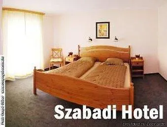 Szabadi 3* Siófok